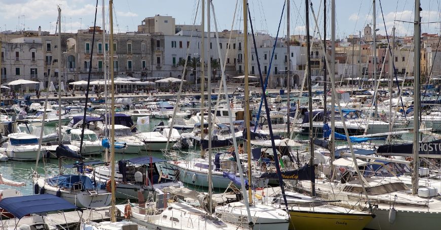 boats in Trani's harbour