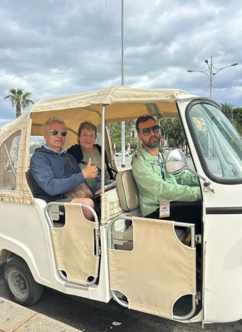 Bari: Tour in Tuk-Tuk lungo la costa